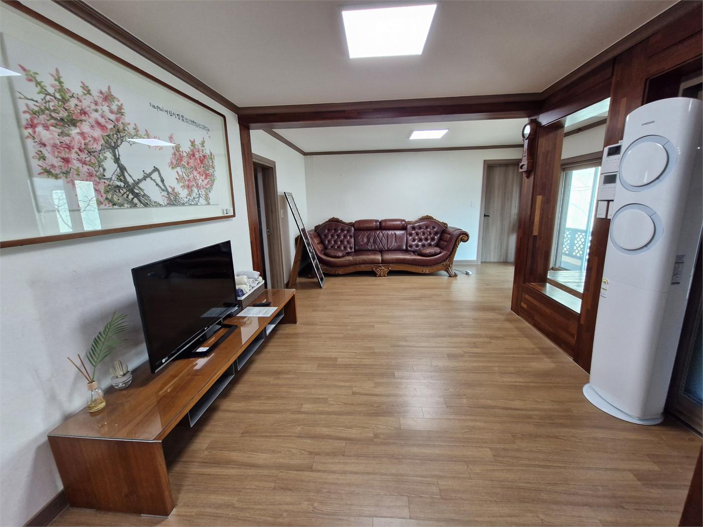 거실과 침실 연결 공간